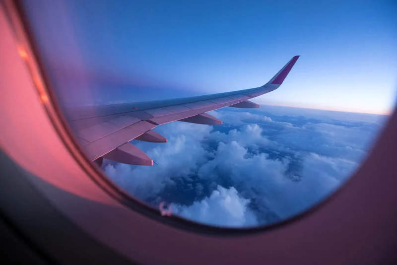 44take-photo-out-an-airplane-window-800x534