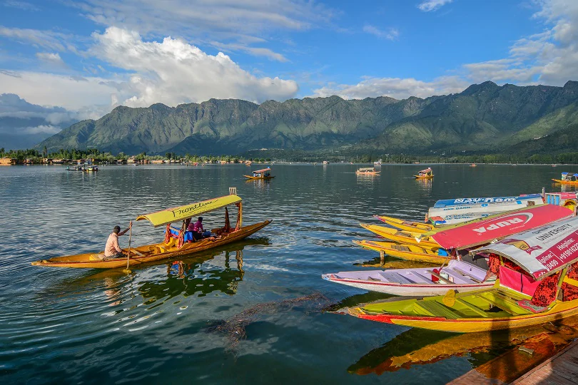 A-Shikara-Ride-on-the-Dal-Lake-is-a-Must-to-Explore-the-Heart-of-Kashmir-3