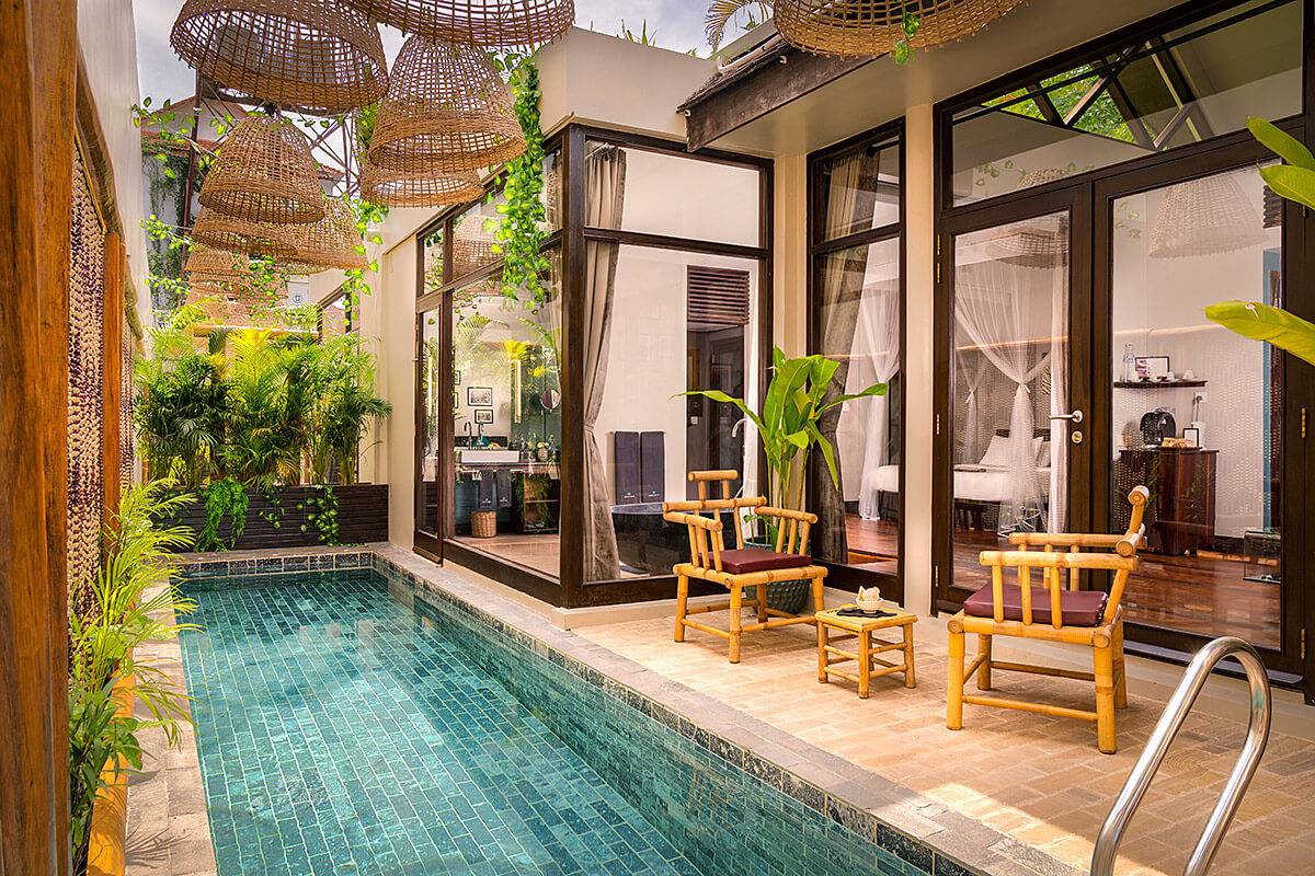 002home-colonial-suite-private-pool-1-1