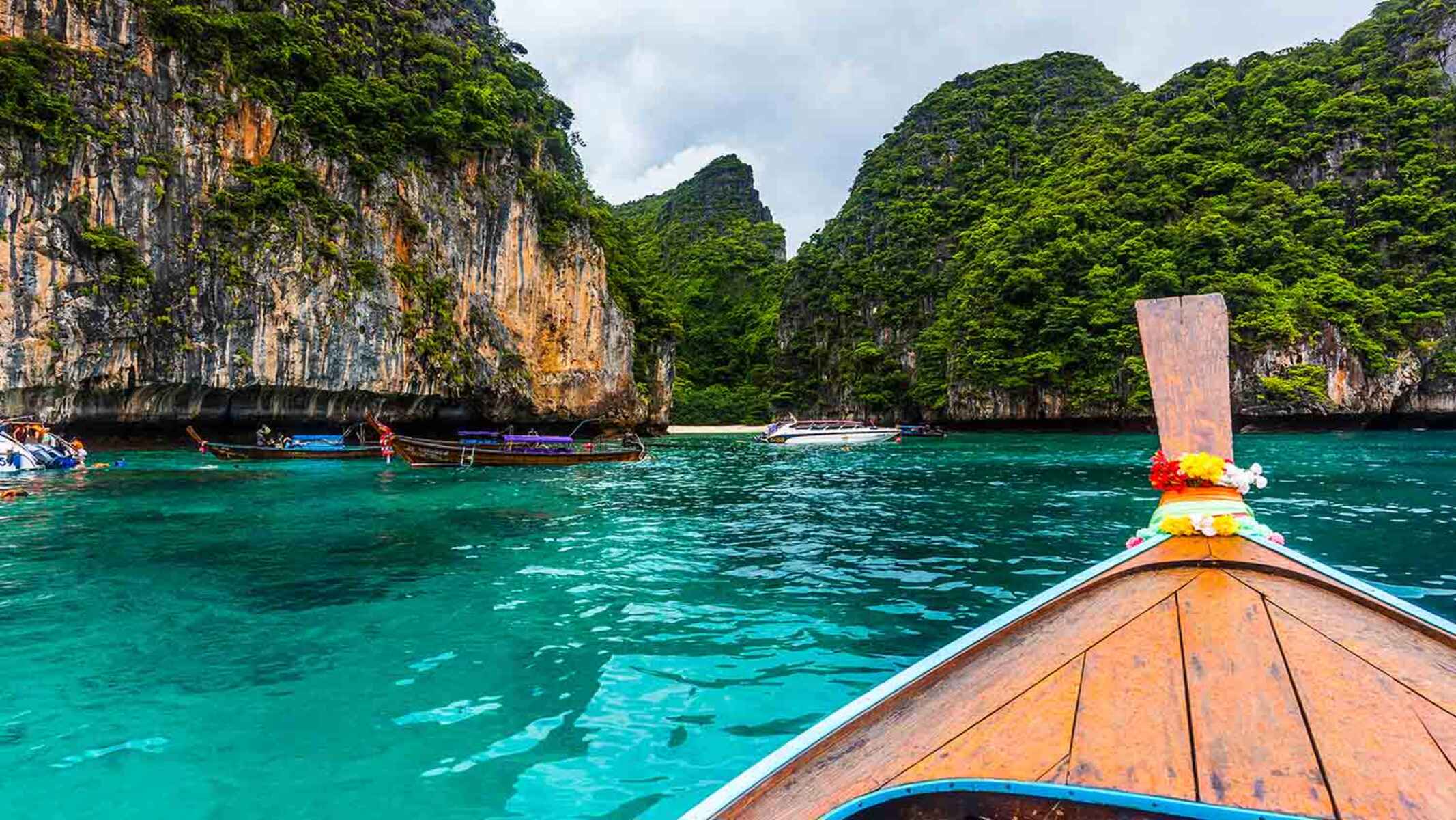 005surprising-facts-about-phi-phi-islands-