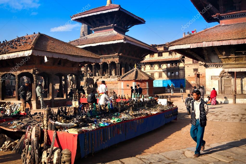 007depositphotos_25401869-stock-photo-souvenir-market-in-swayambhunath